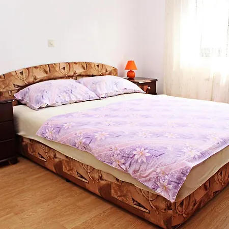 Apartment Denis *